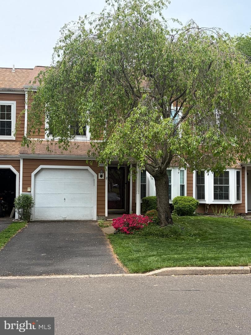433 Trumbull Court photo 2