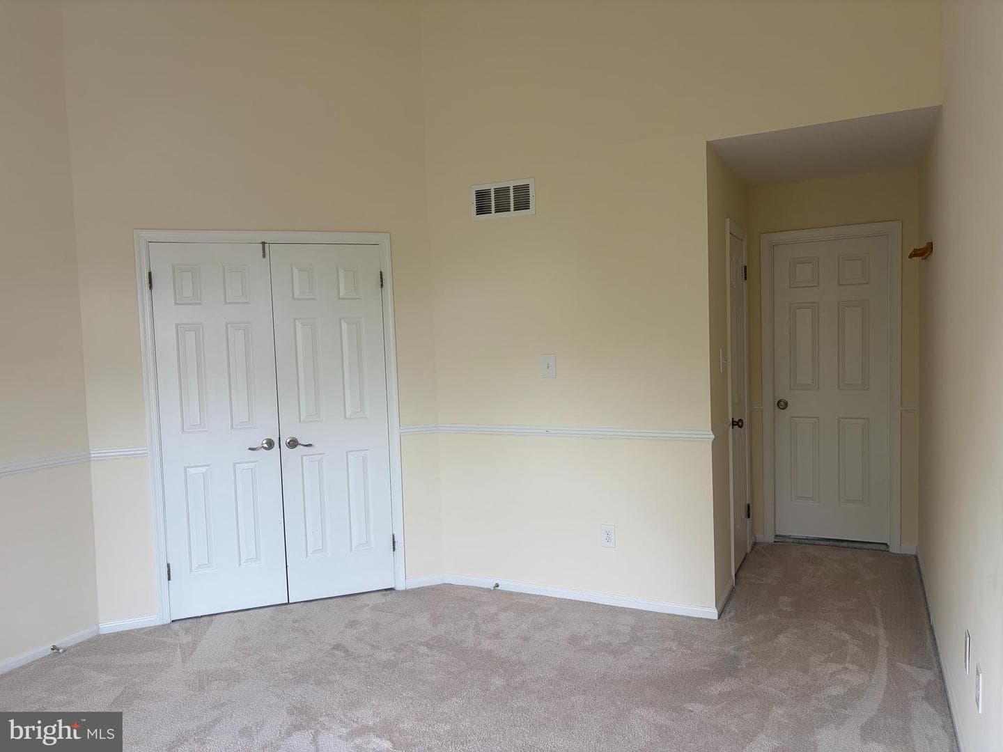 433 Trumbull Court photo 24