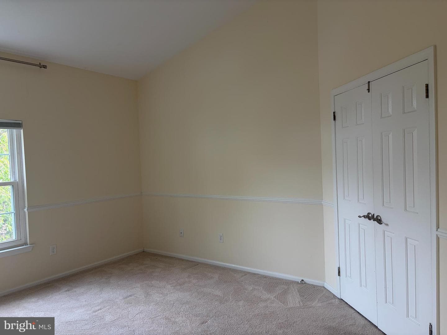 433 Trumbull Court photo 25