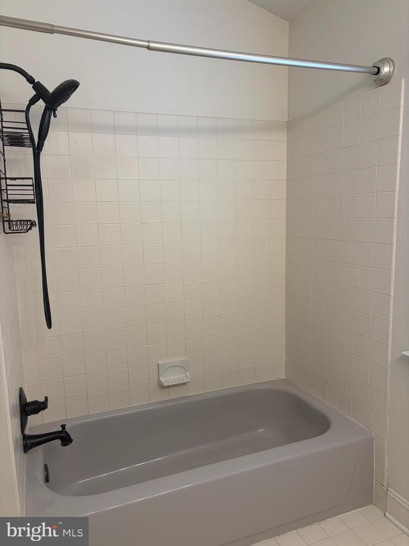 433 Trumbull Court photo 28