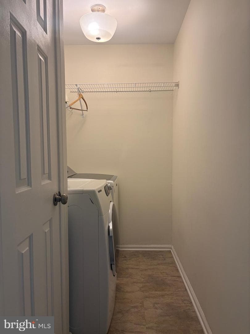 433 Trumbull Court photo 34