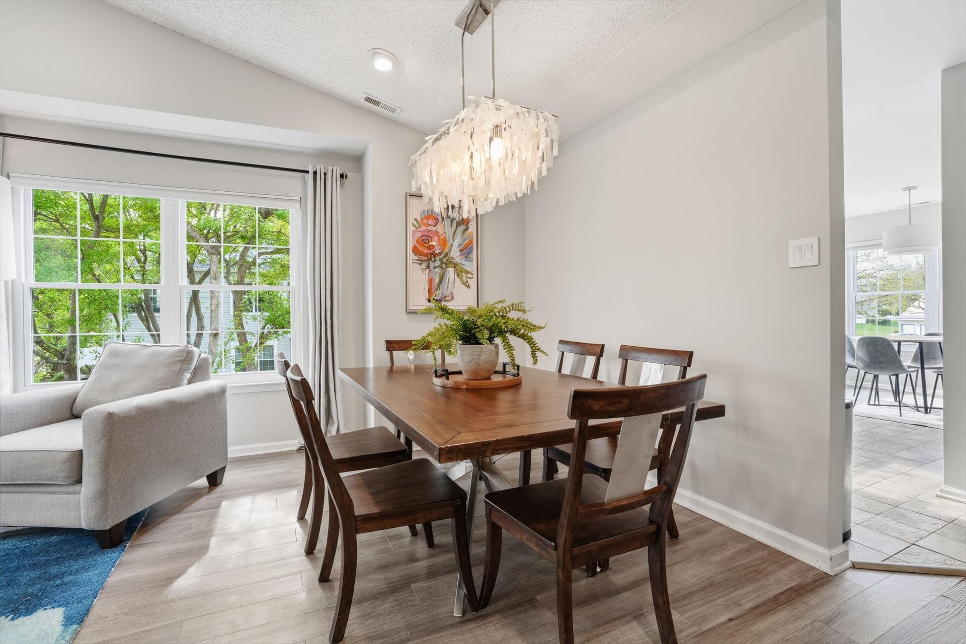 2406 Lynbrooke Drive photo 8