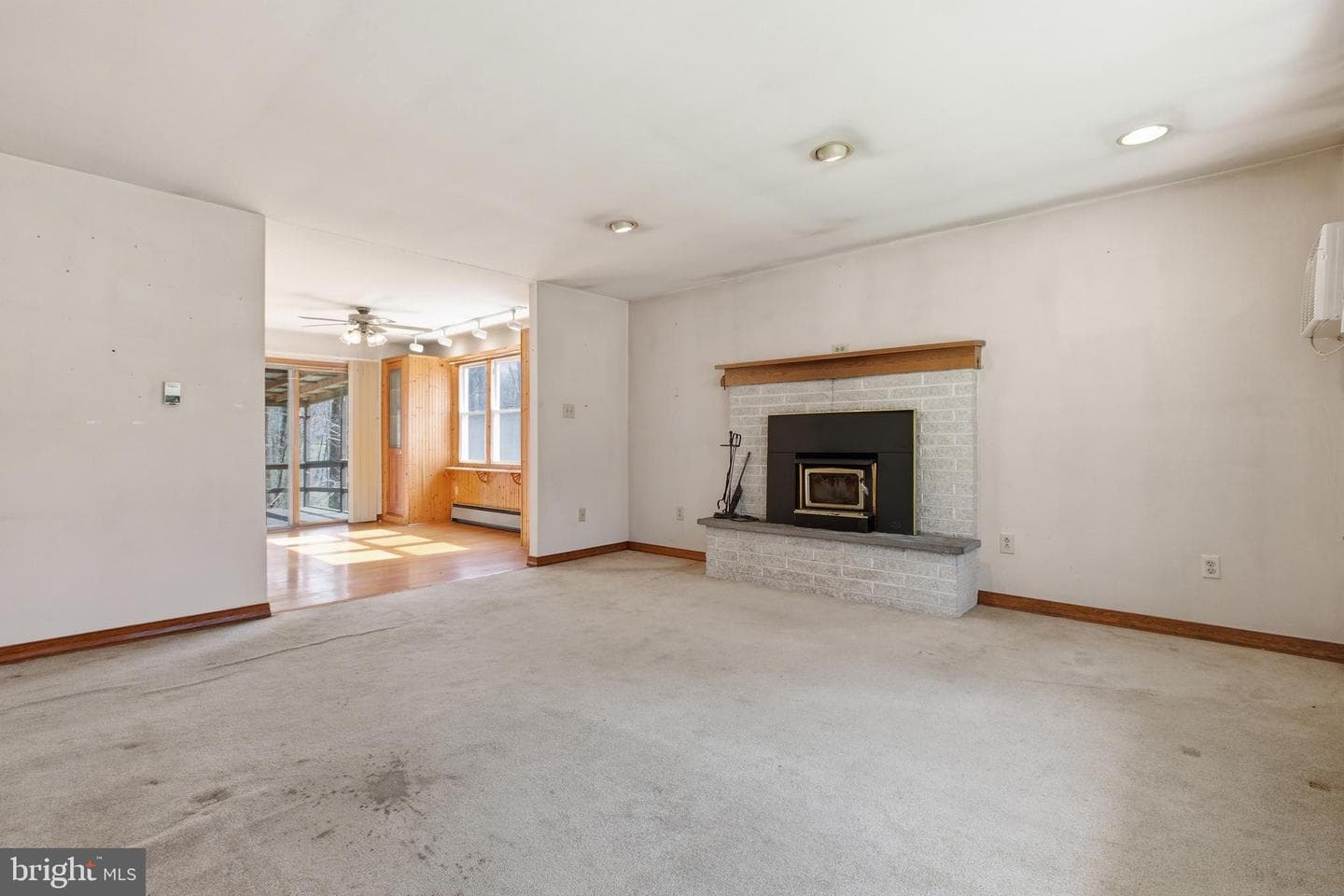 2200 Chestnut Road photo 7