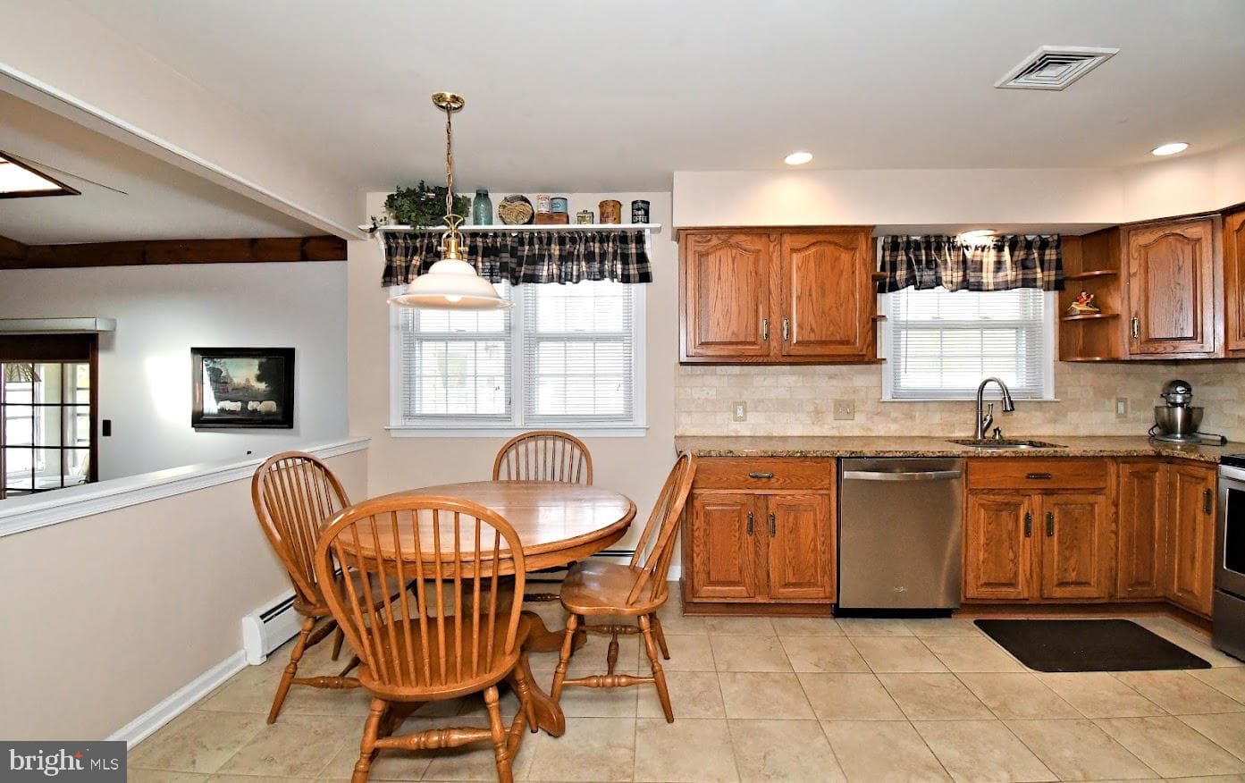 31 Farber Drive photo 4
