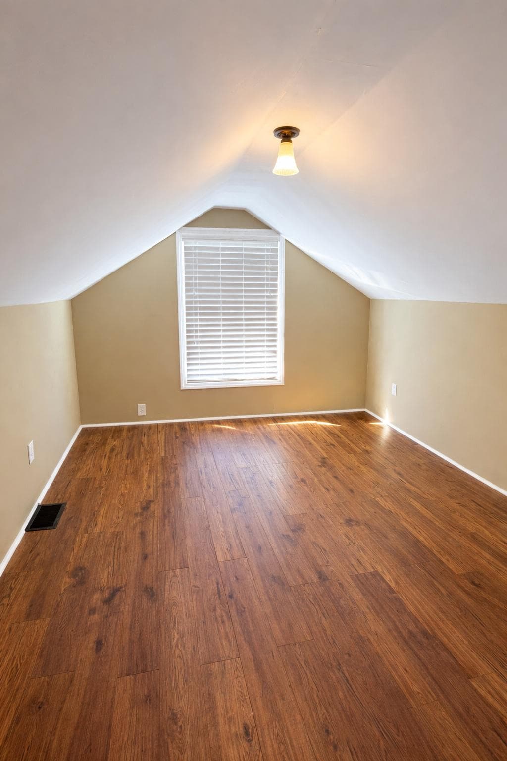 220 Jackson Street photo 10