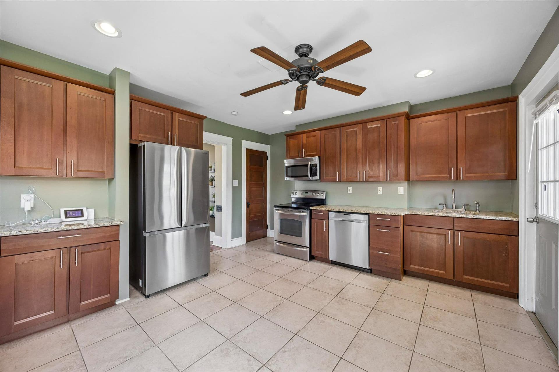 220 Jackson Street photo 6