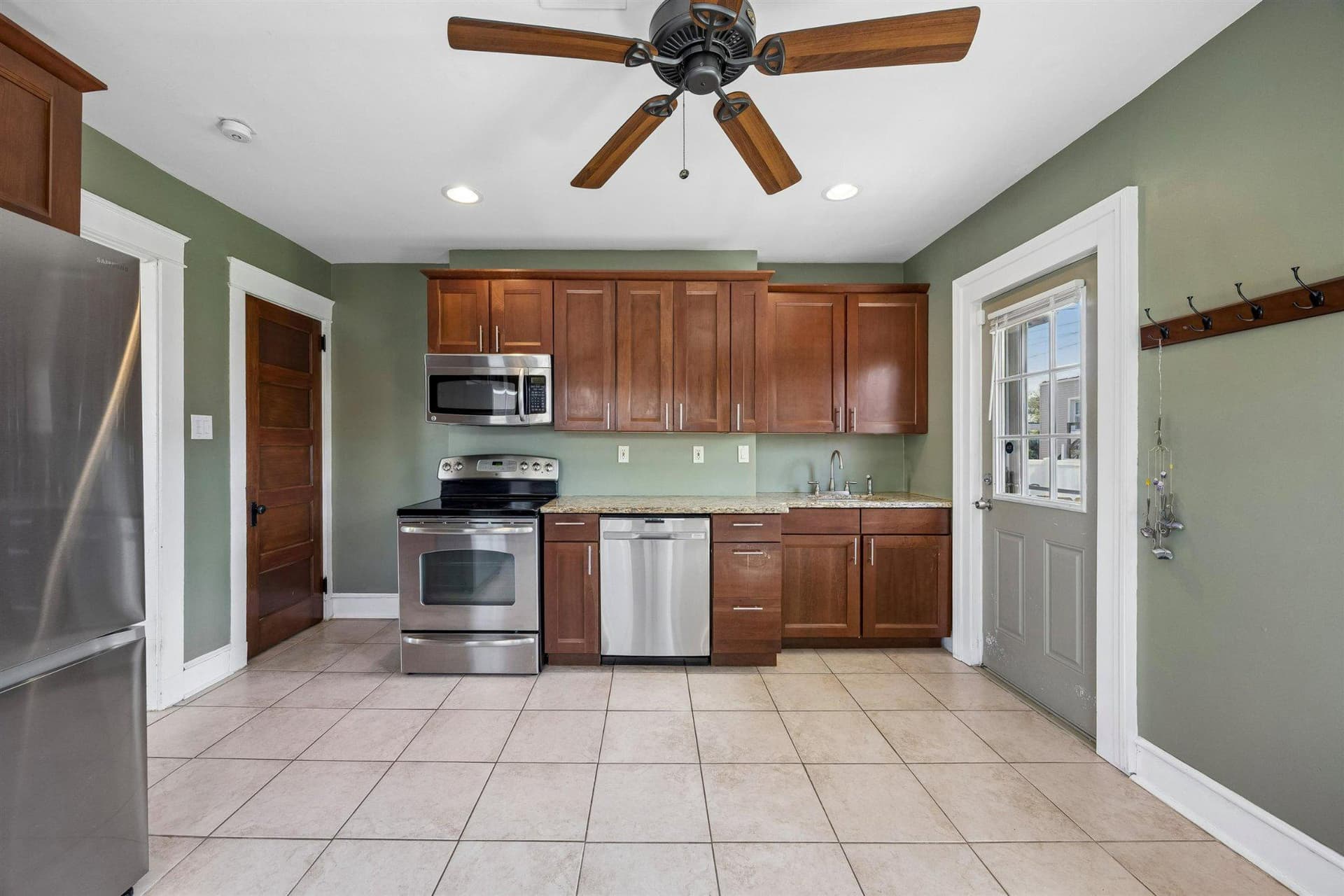 220 Jackson Street photo 7