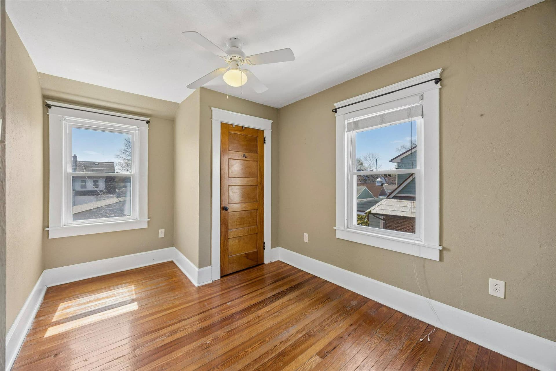 220 Jackson Street photo 9