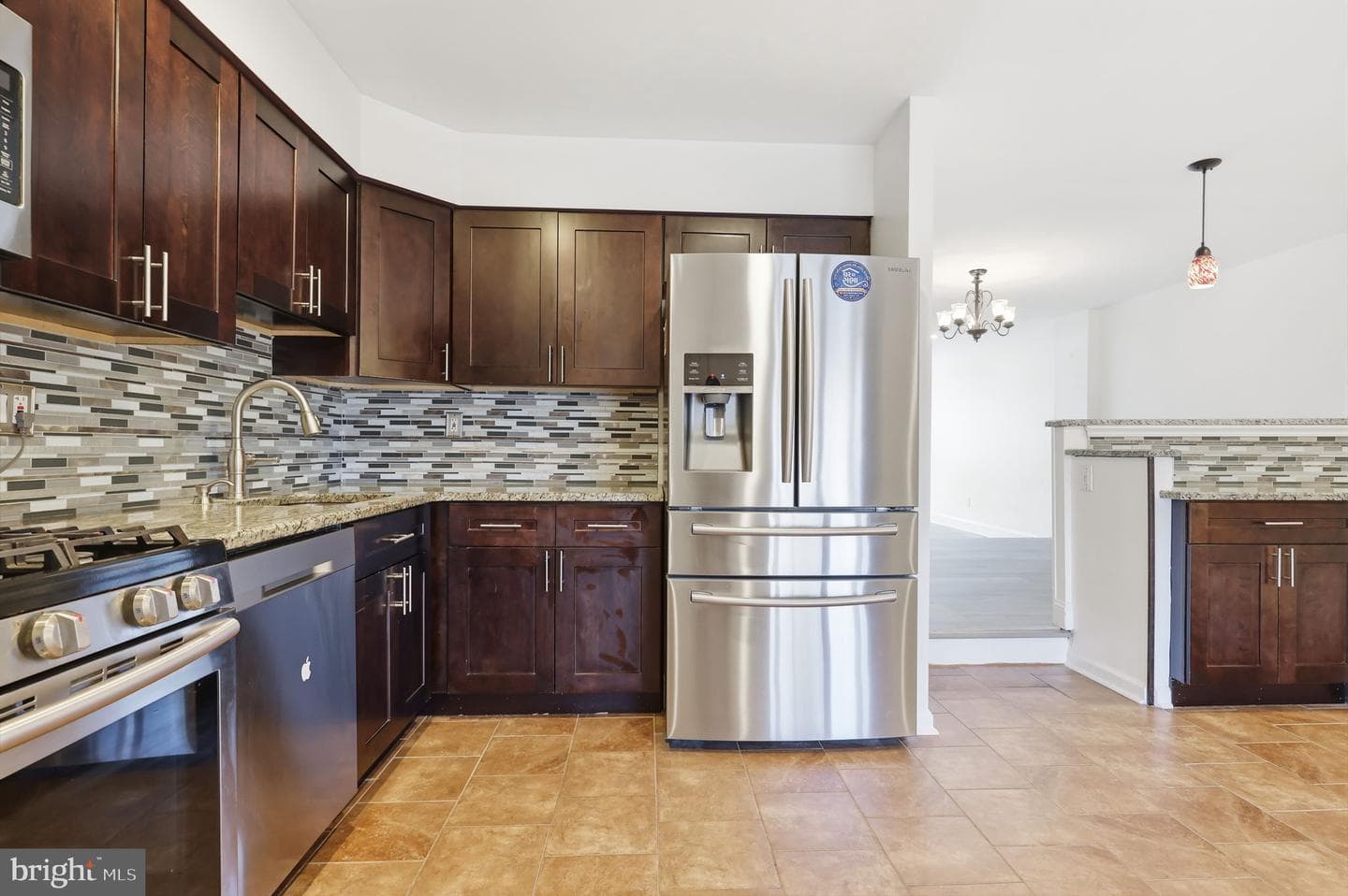 5155 Euston Court photo 13