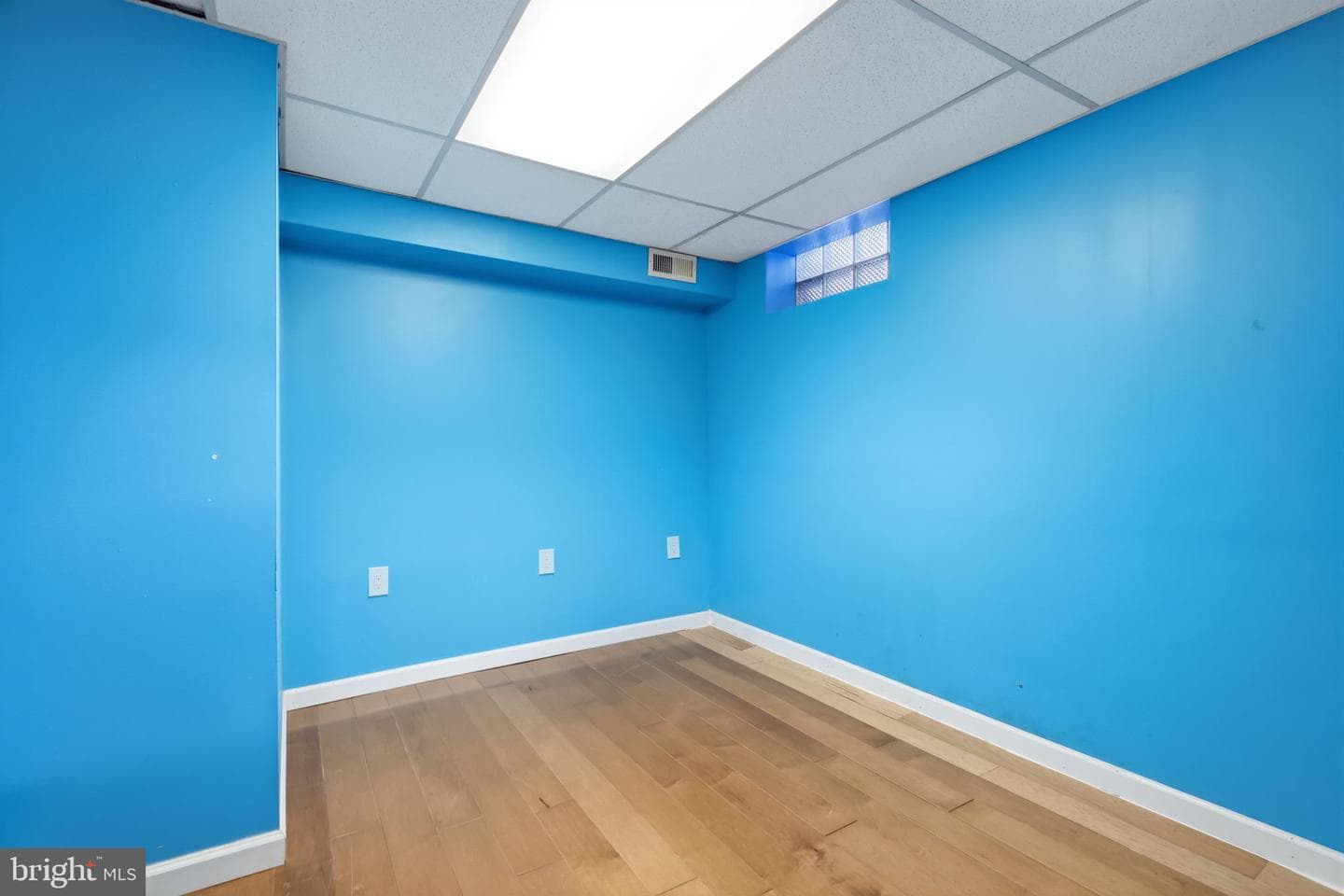 5155 Euston Court photo 32