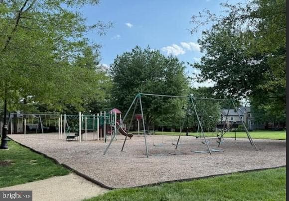 19 Constitution Avenue photo 59