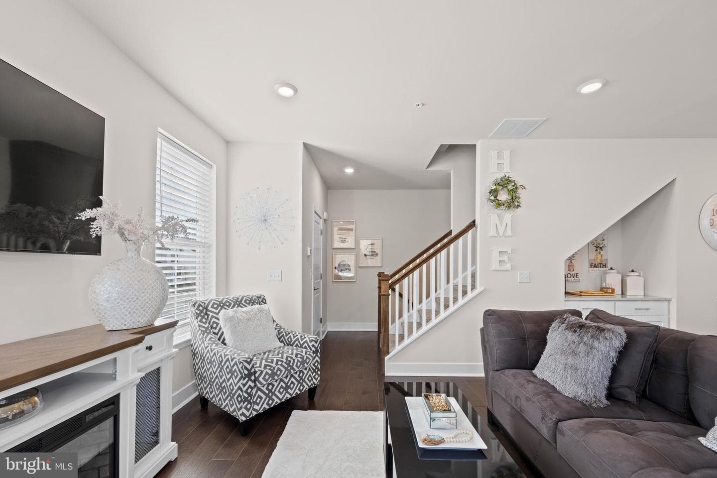 4830 Franklin Circle photo 6