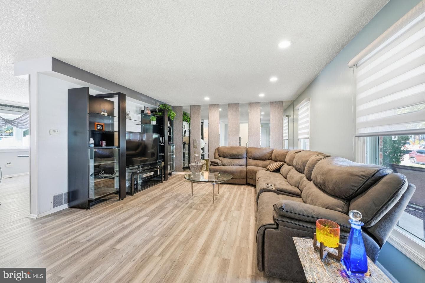 1265 Barclay Crescent photo 13