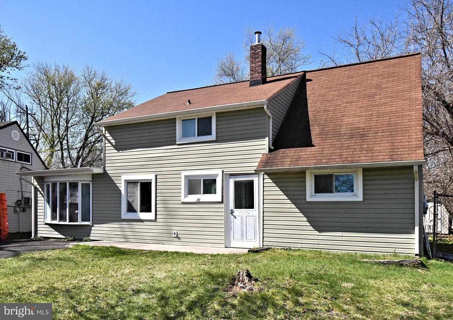 30 Roundwood Lane photo 2