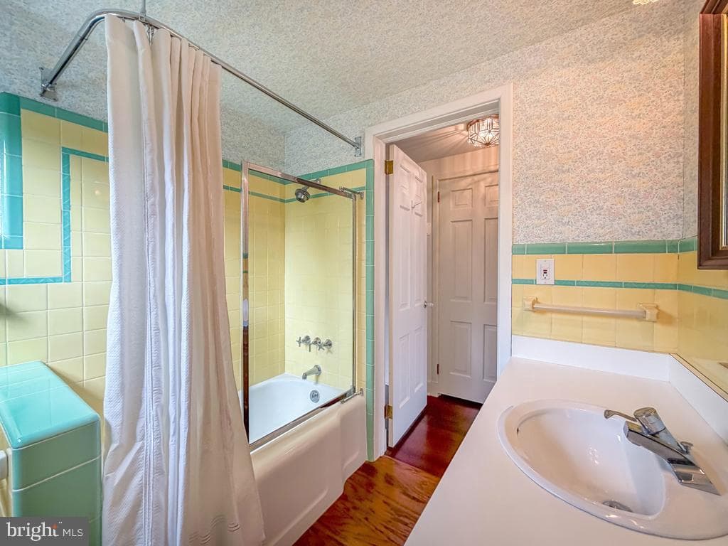 5 Saint James Place photo 37