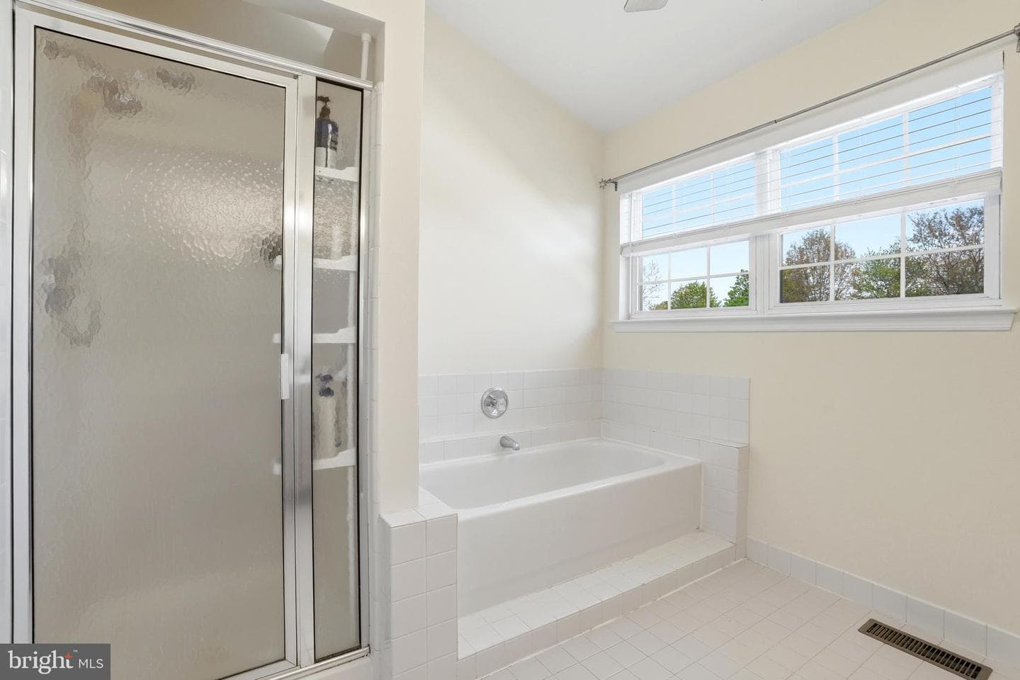 1402 Heron Way photo 34