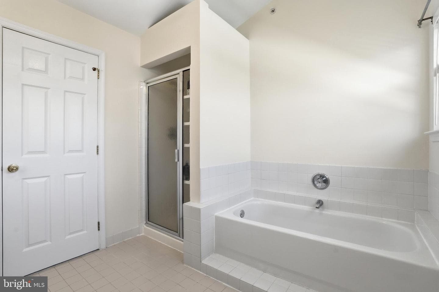 1402 Heron Way photo 35