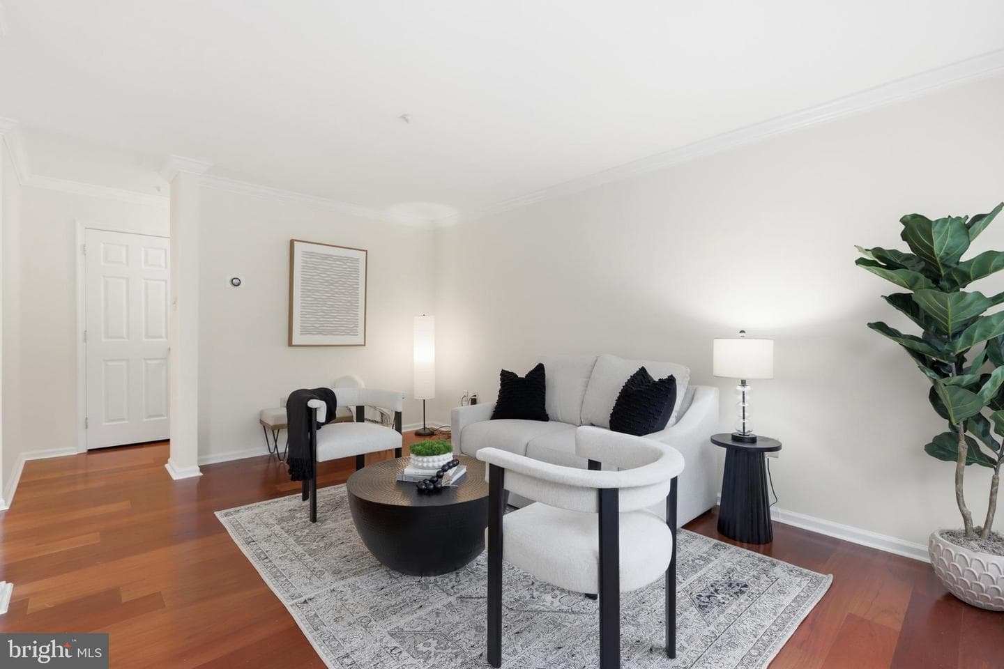 1402 Heron Way photo 5