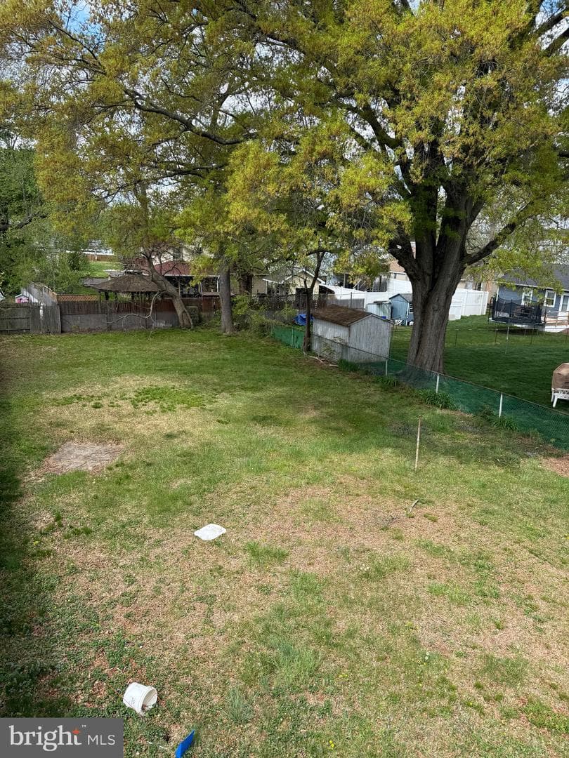 310 Wynnewood Avenue photo 14