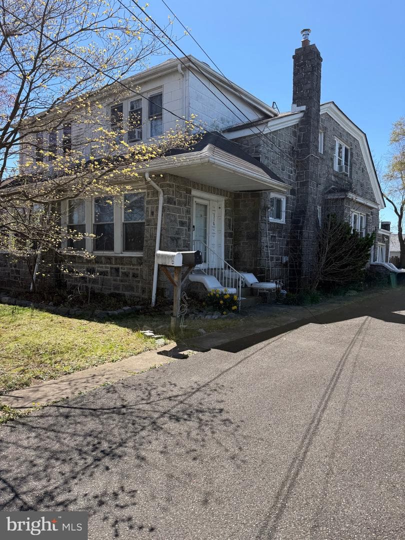 310 Wynnewood Avenue photo 2
