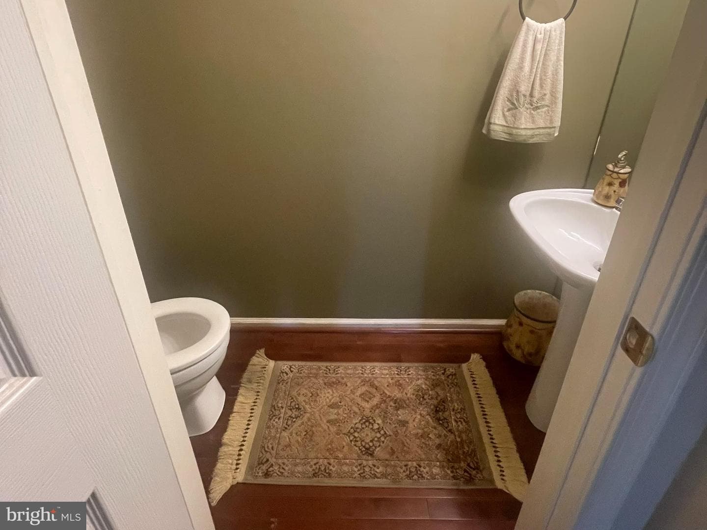445 Nicholas Drive photo 10