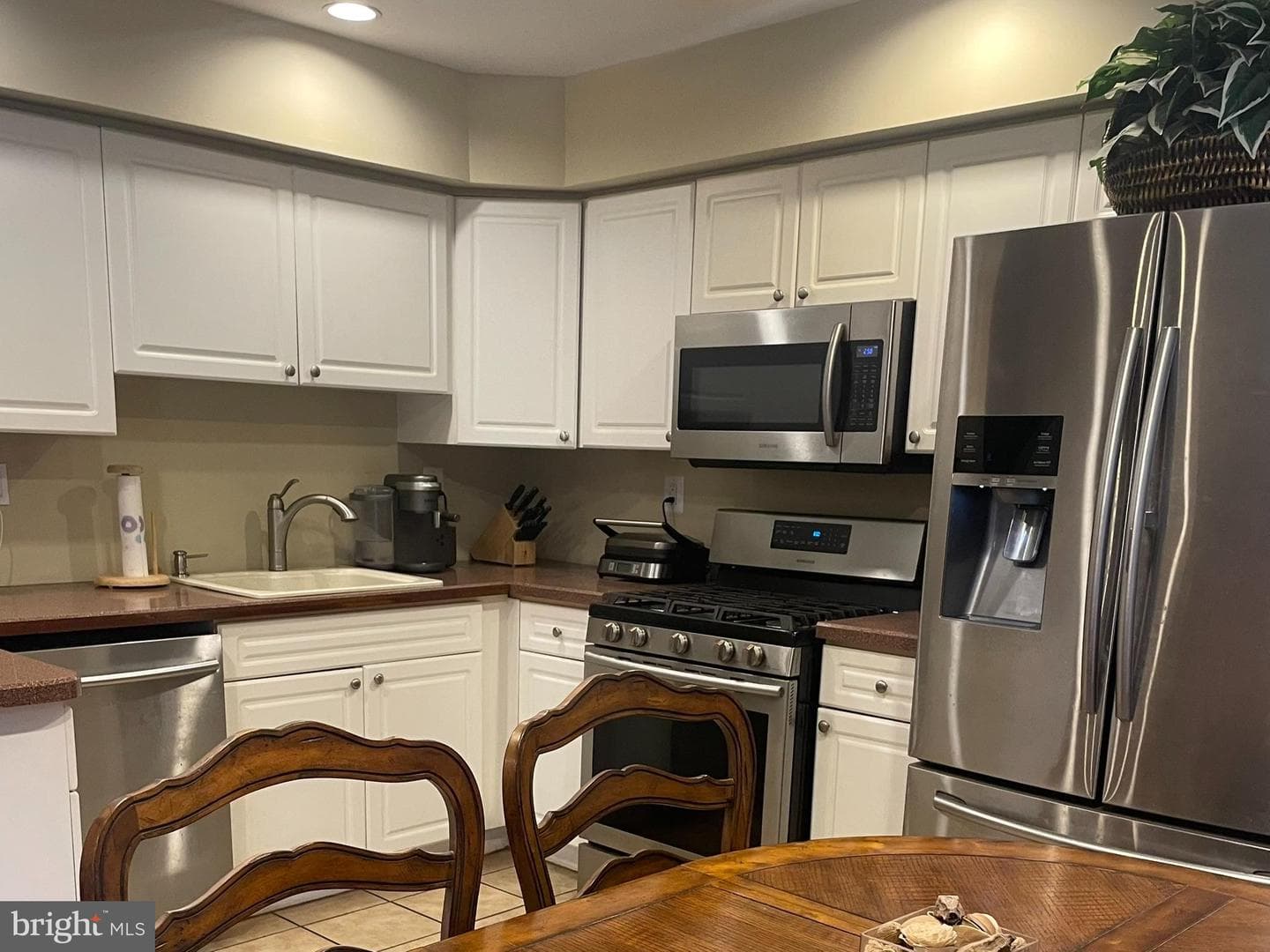 445 Nicholas Drive photo 17