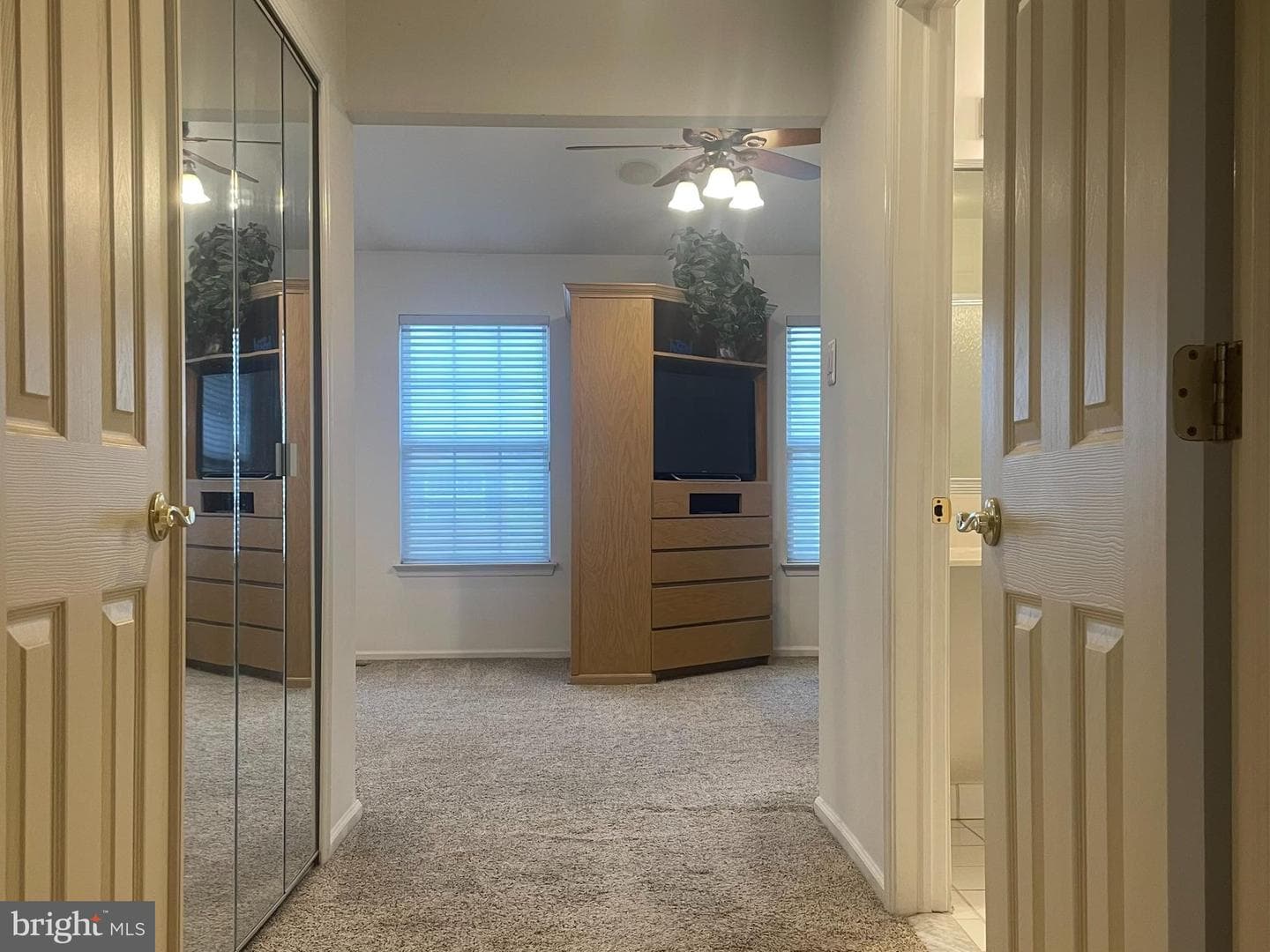 445 Nicholas Drive photo 34