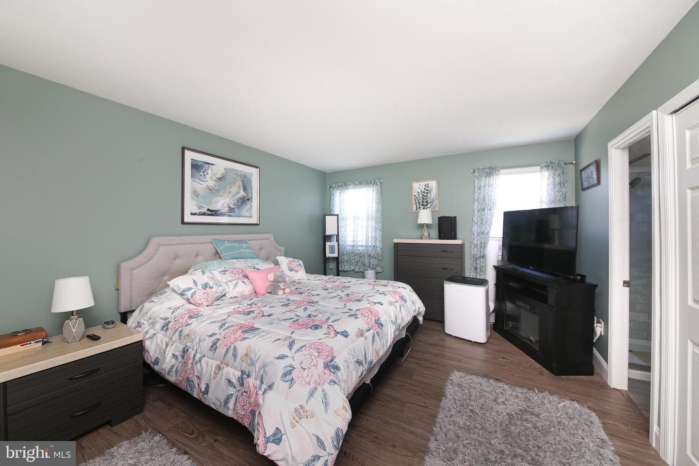 509 Ehret Road photo 15
