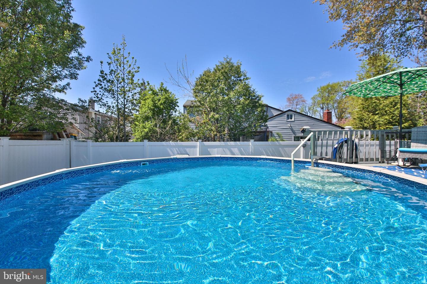 509 Ehret Road photo 27