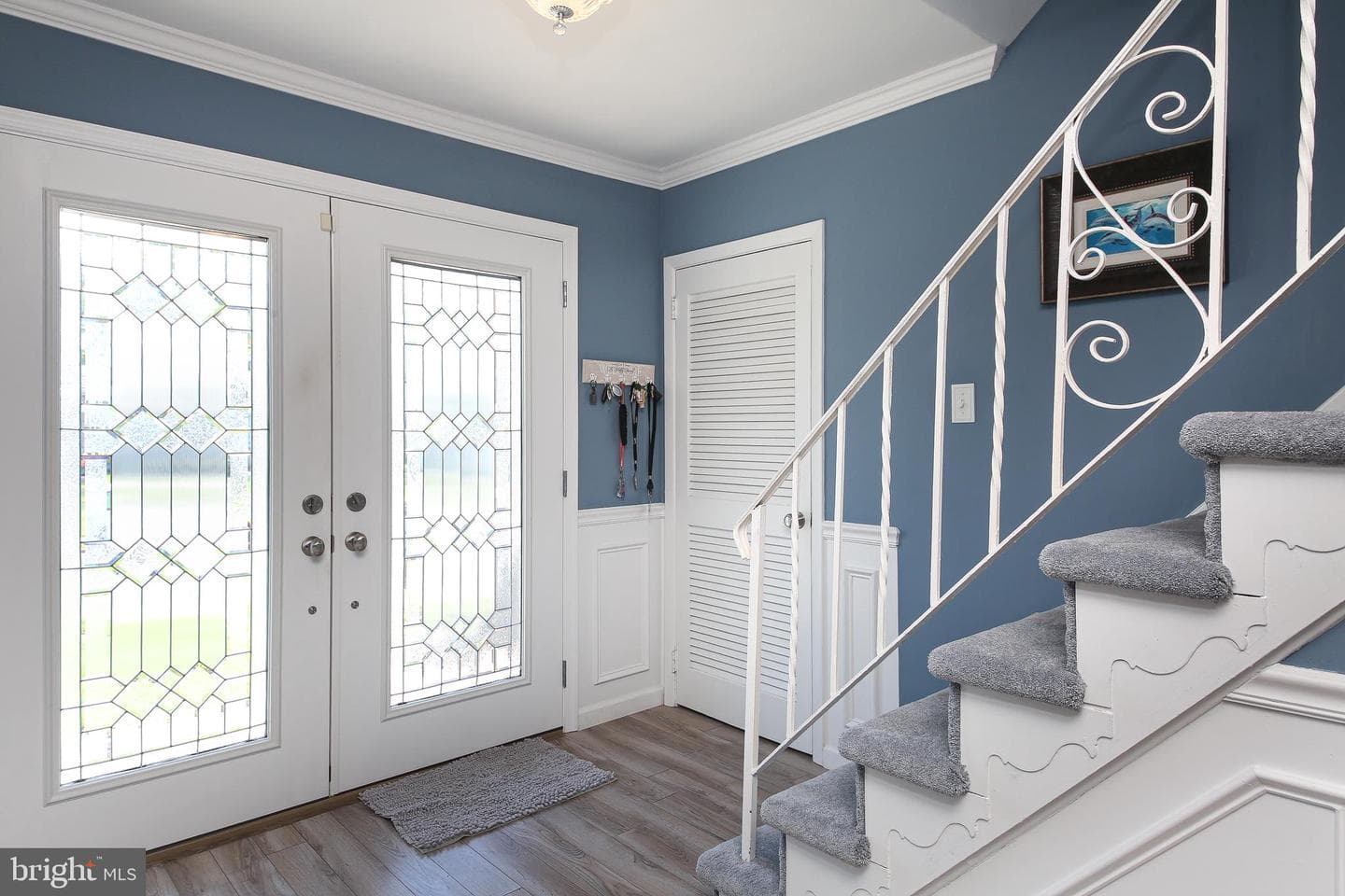 509 Ehret Road photo 3
