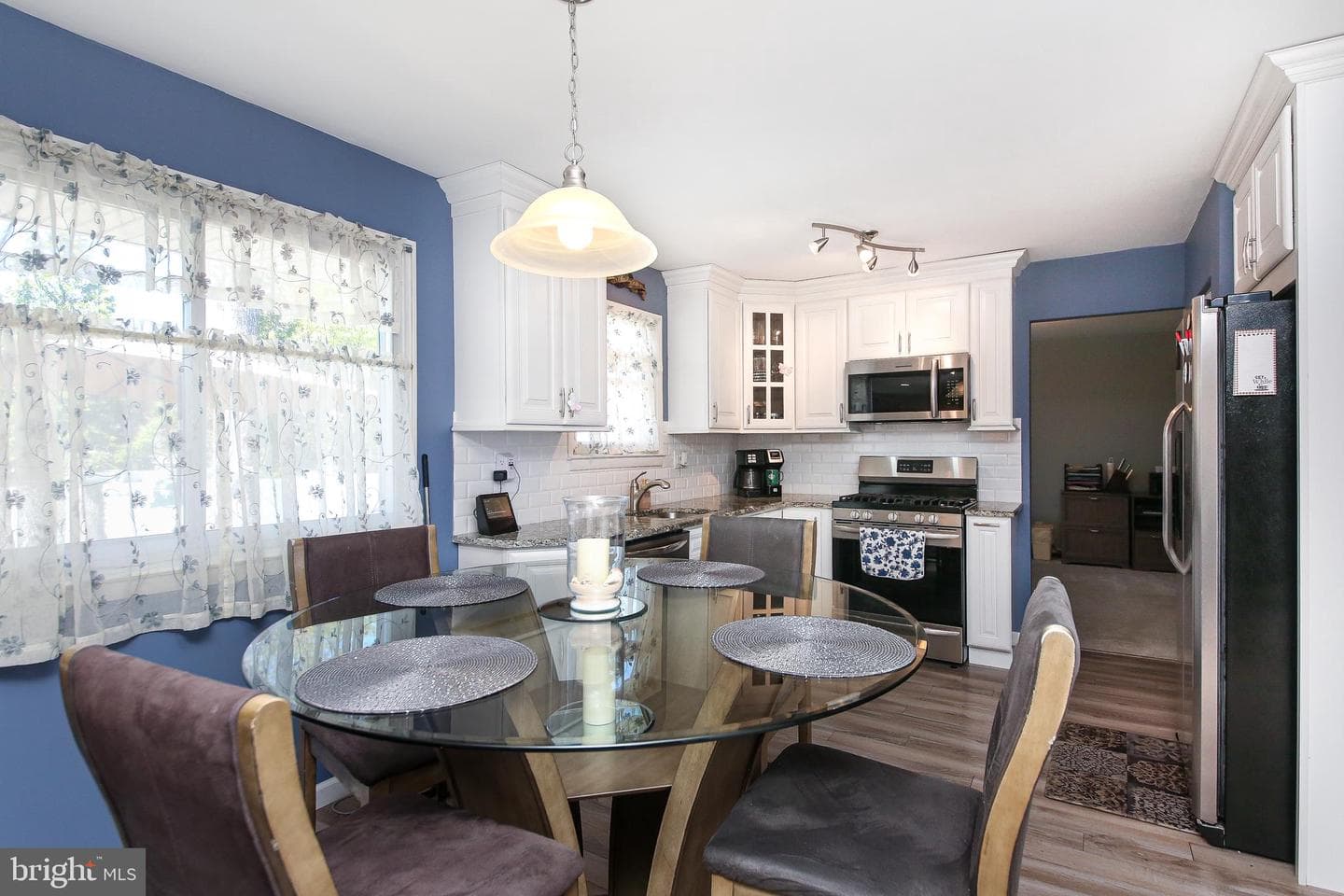 509 Ehret Road photo 9
