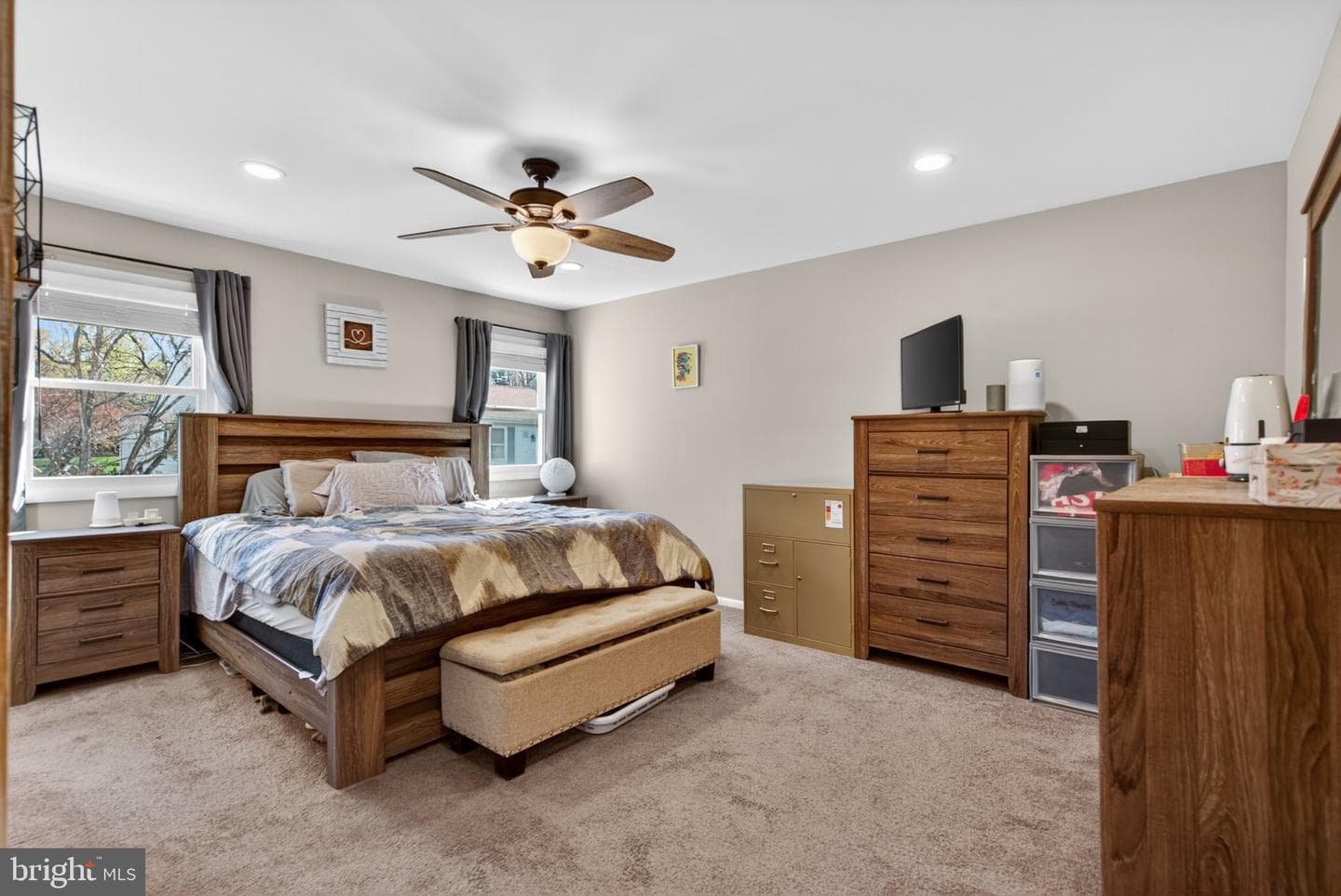 329 Canterbury Court photo 18