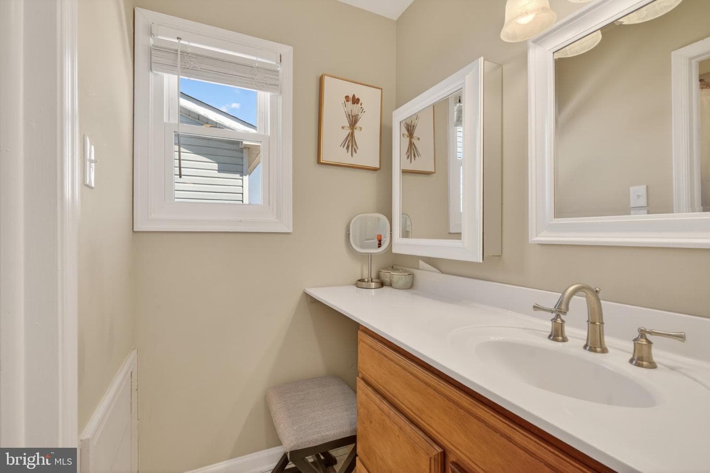 329 Canterbury Court photo 21