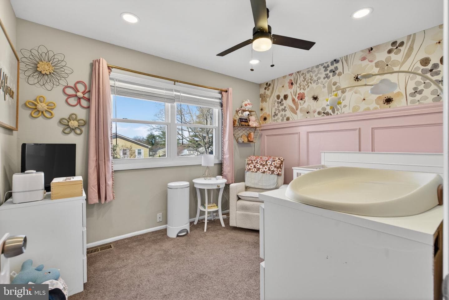 329 Canterbury Court photo 25