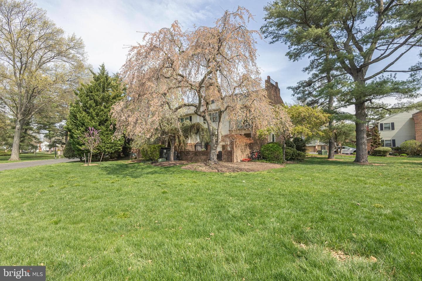 18 Sutphin Pines photo 39