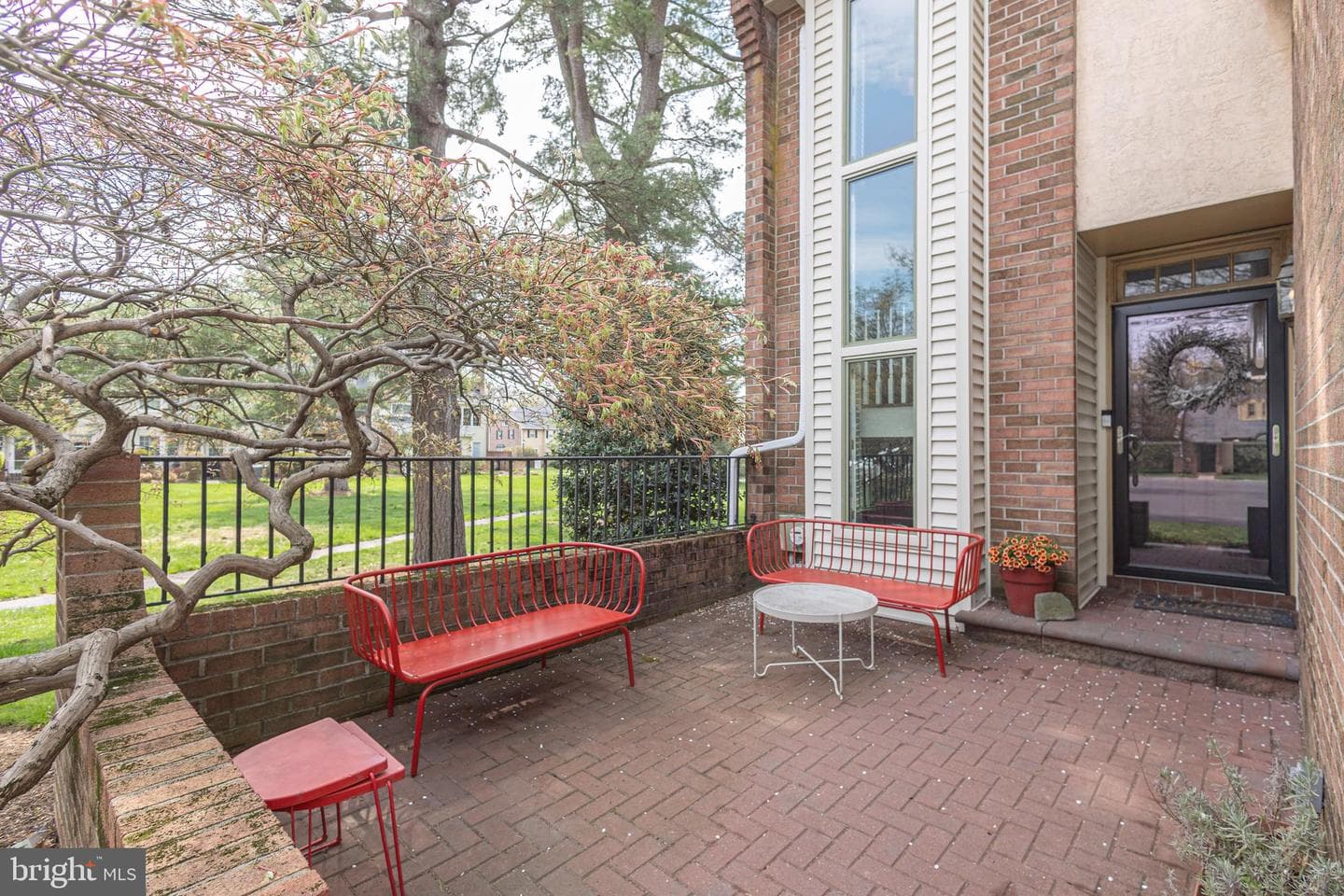 18 Sutphin Pines photo 4
