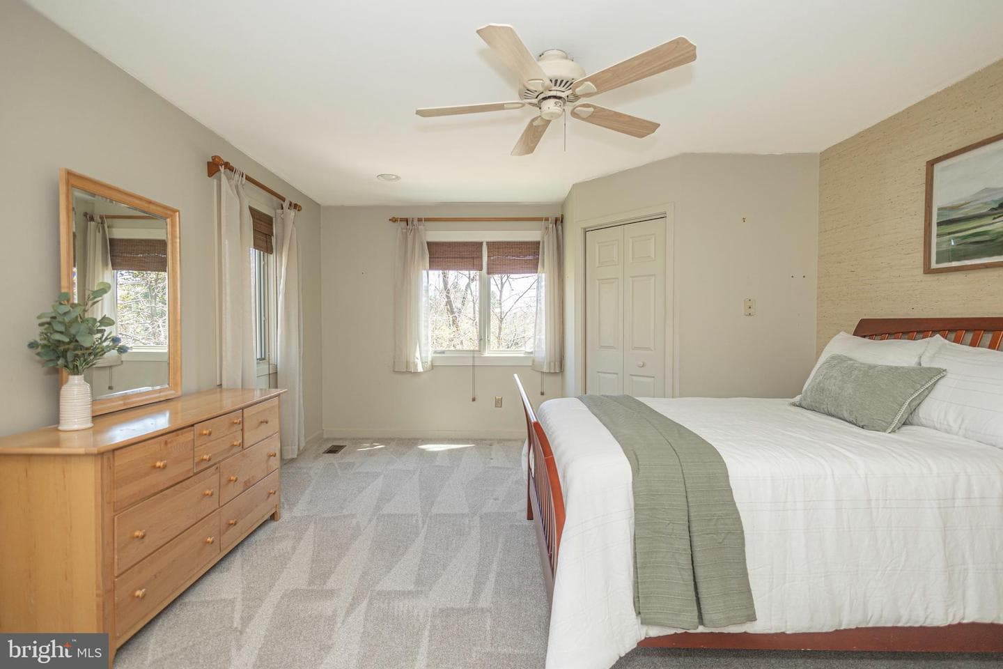 101 Rogers Road photo 32