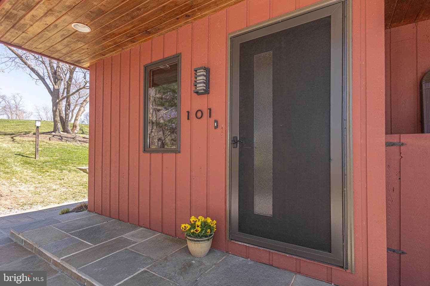 101 Rogers Road photo 43