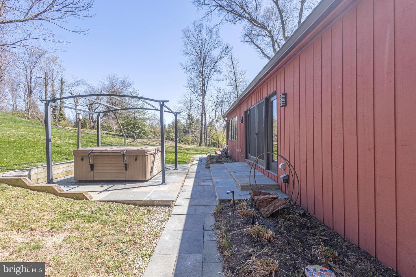 101 Rogers Road photo 44