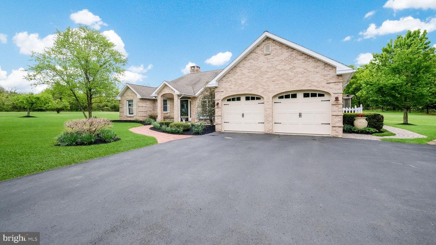 108 Clarion Drive photo 3