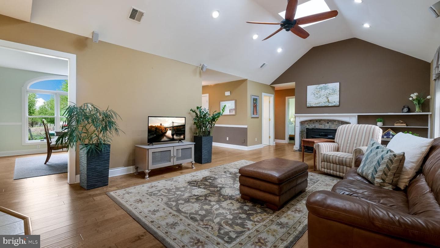 108 Clarion Drive photo 7