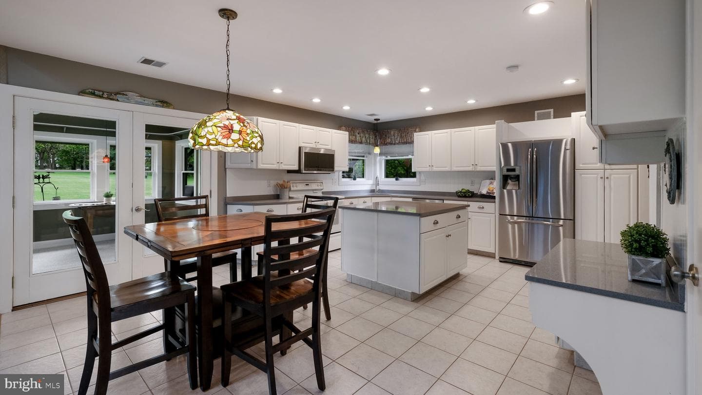 108 Clarion Drive photo 9