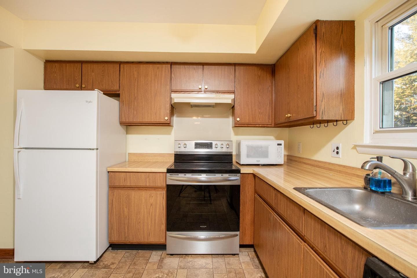 225 Cedar Drive photo 8