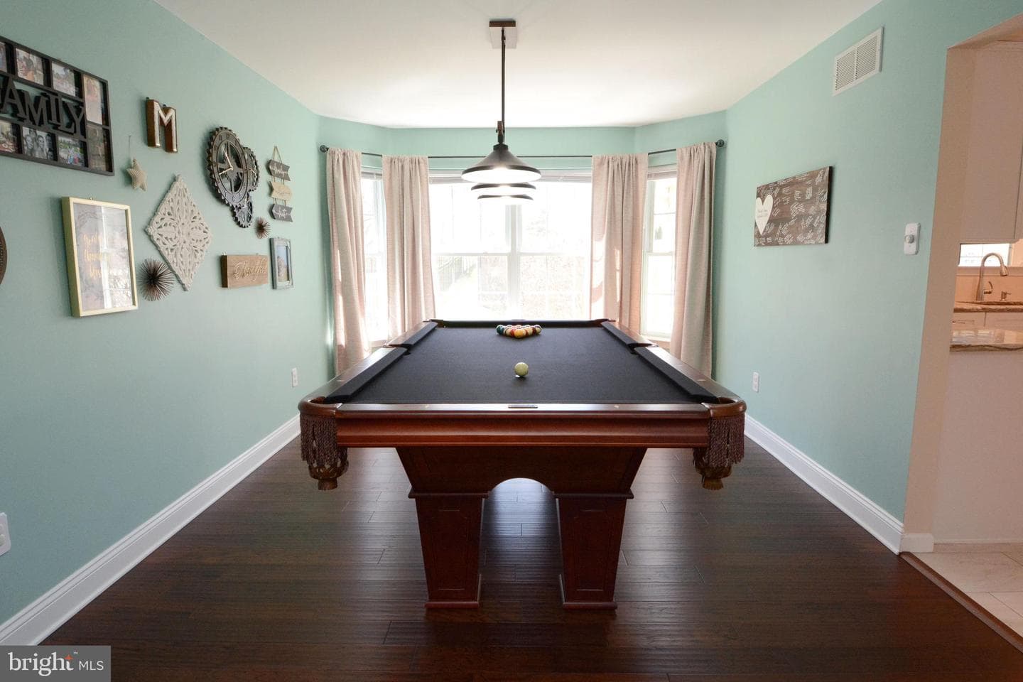 2054 Valley View Drive photo 12