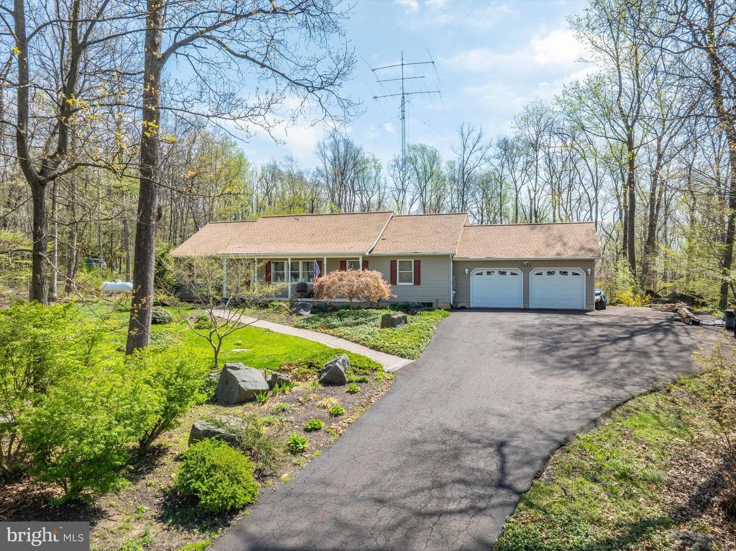 2135 Sterners Road photo 2