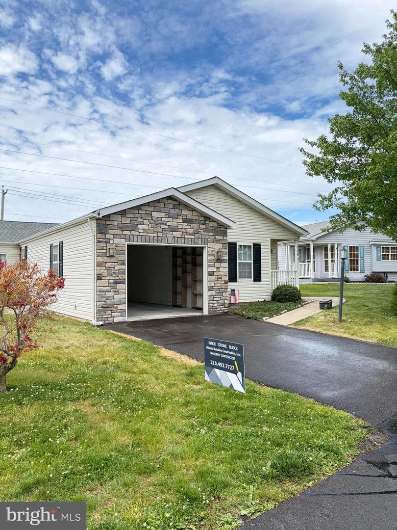 368 Countryside Circle, New Hope