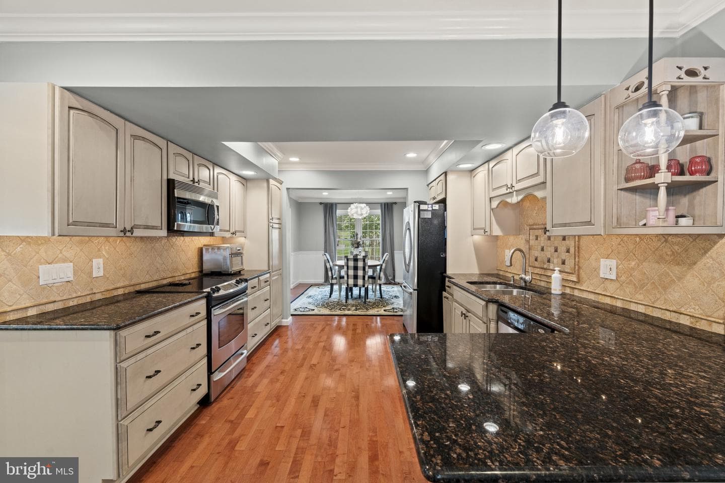 65 Grant Drive photo 12