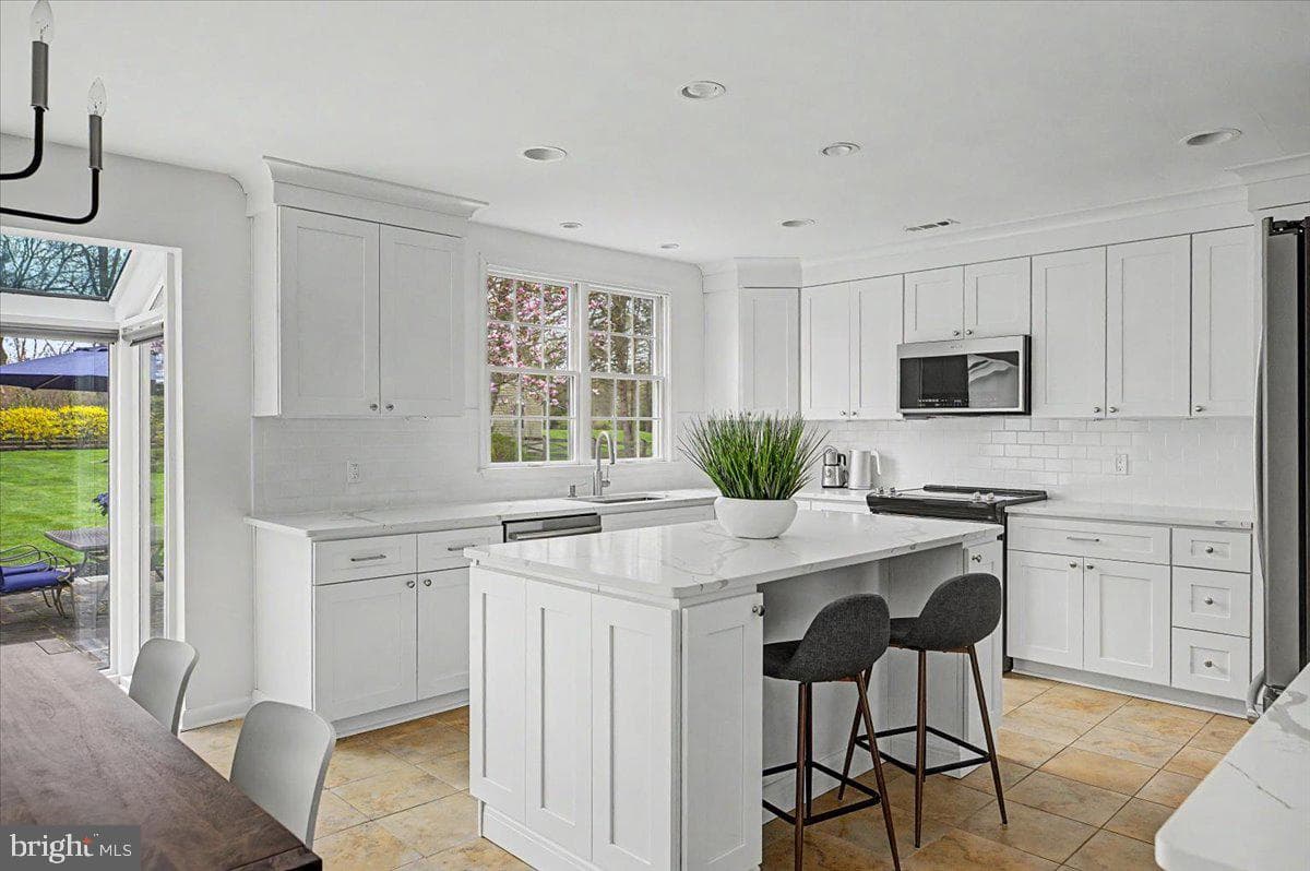 5693 Cottageville photo 17