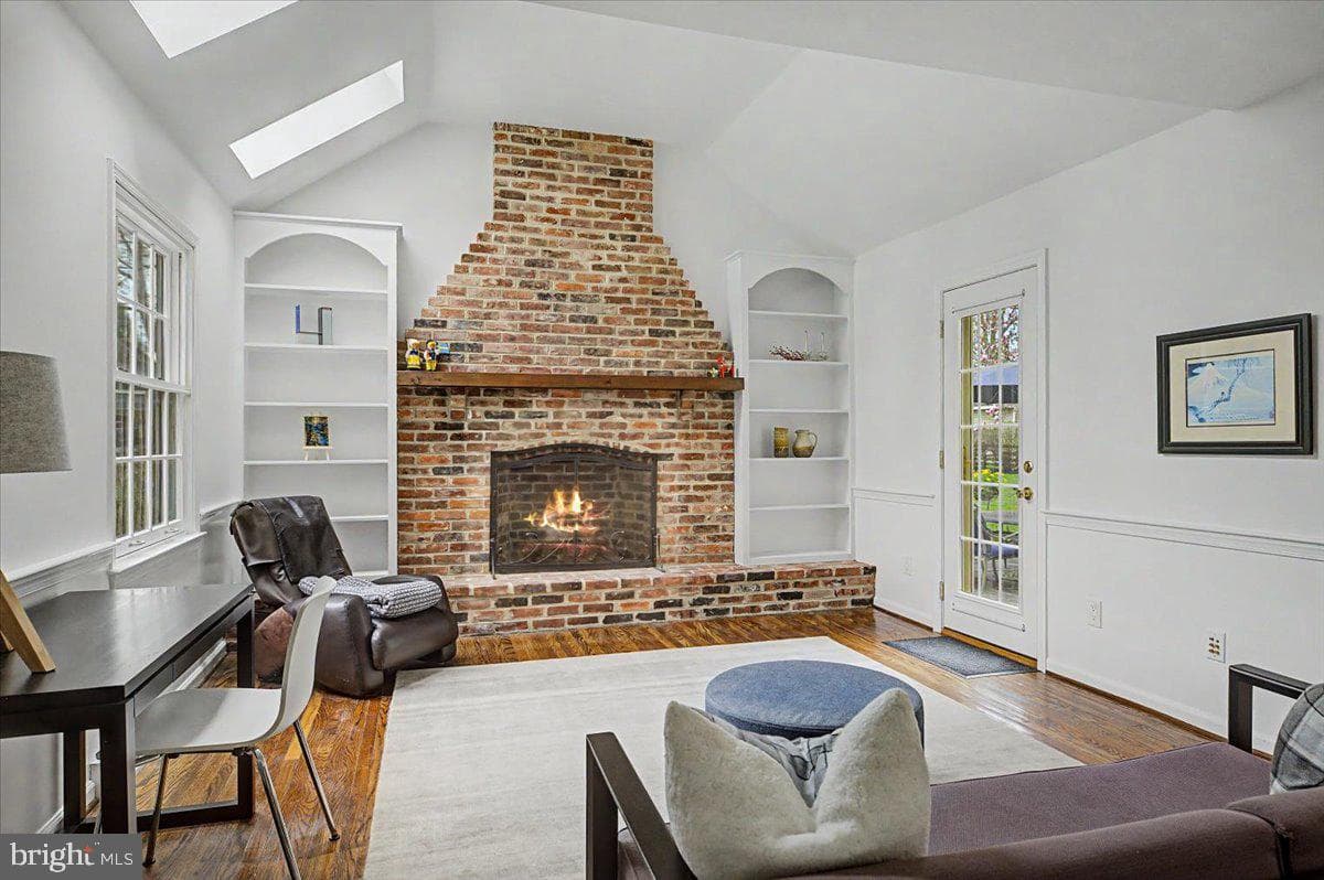5693 Cottageville photo 23