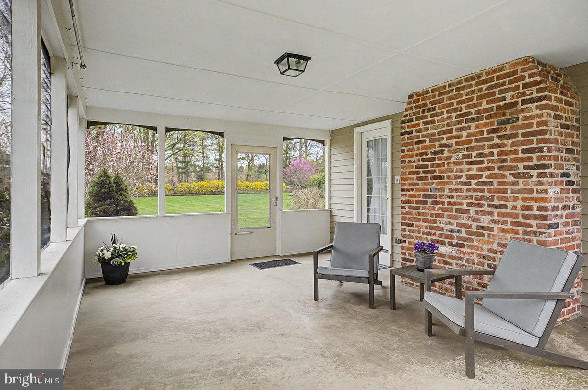 5693 Cottageville photo 30